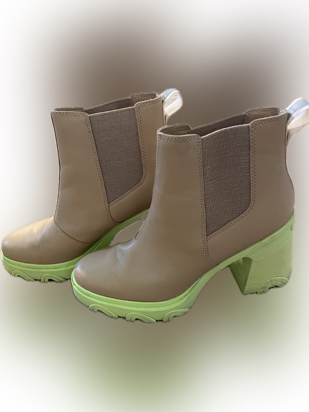 SOREL Women’s Breckenridge Heel Chelsea Boots - Canoe, Tippet; size 7.5